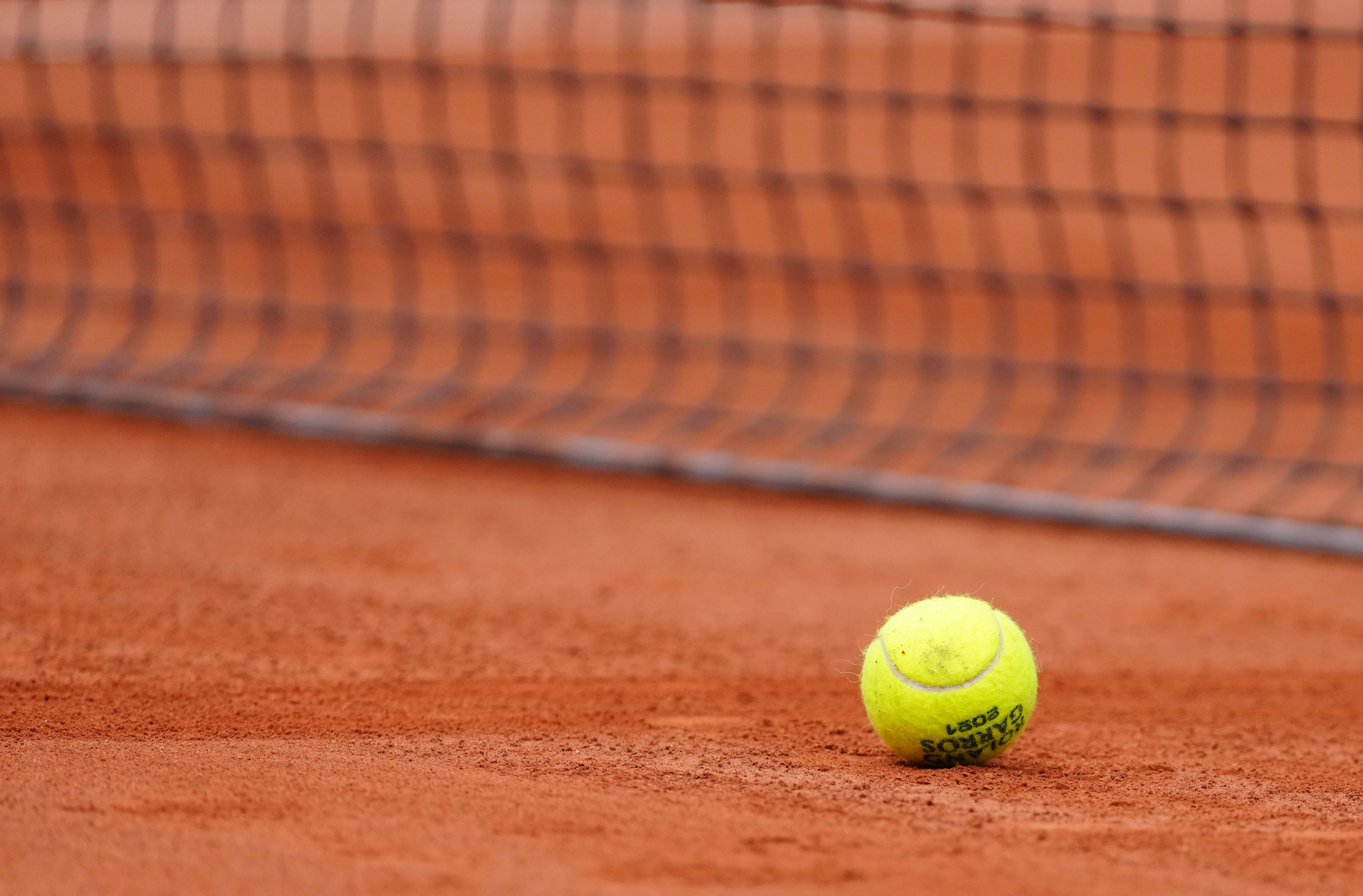 养伤曾凡博 养伤曾凡博